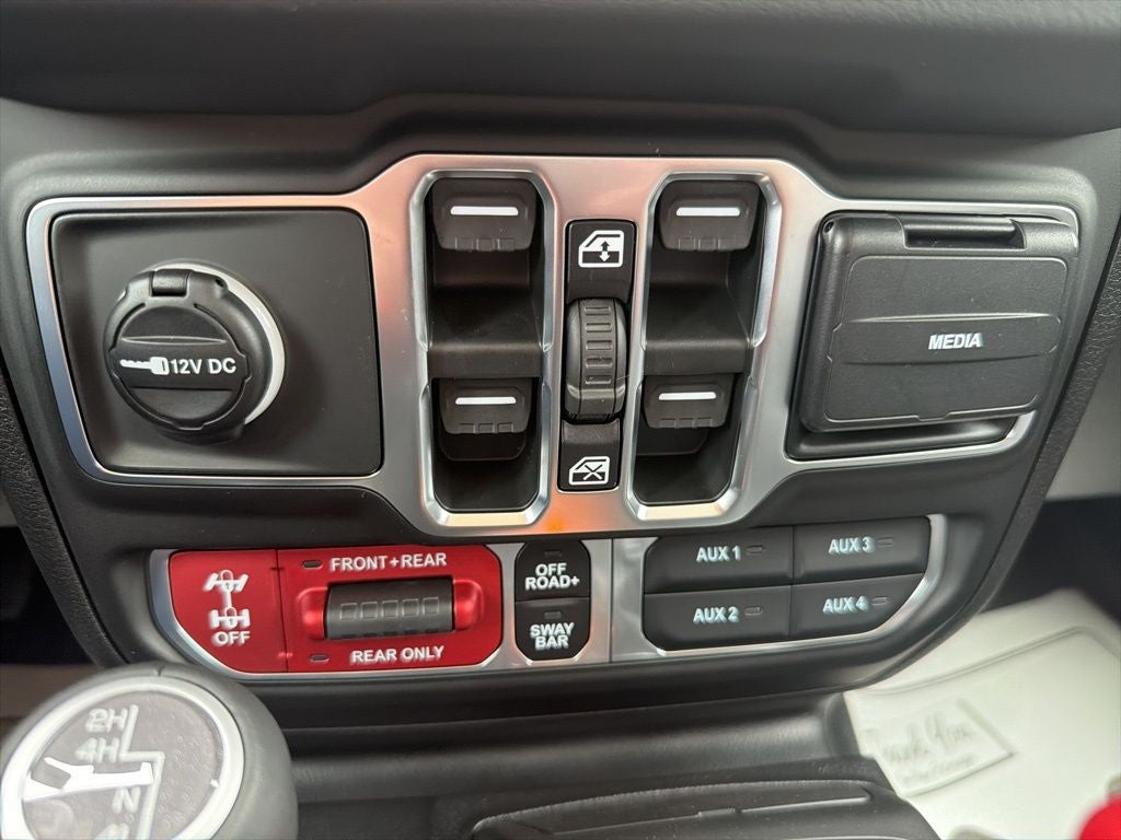 2026 Jeep Gladiator GLADIATOR SHADOW OPS 4X4