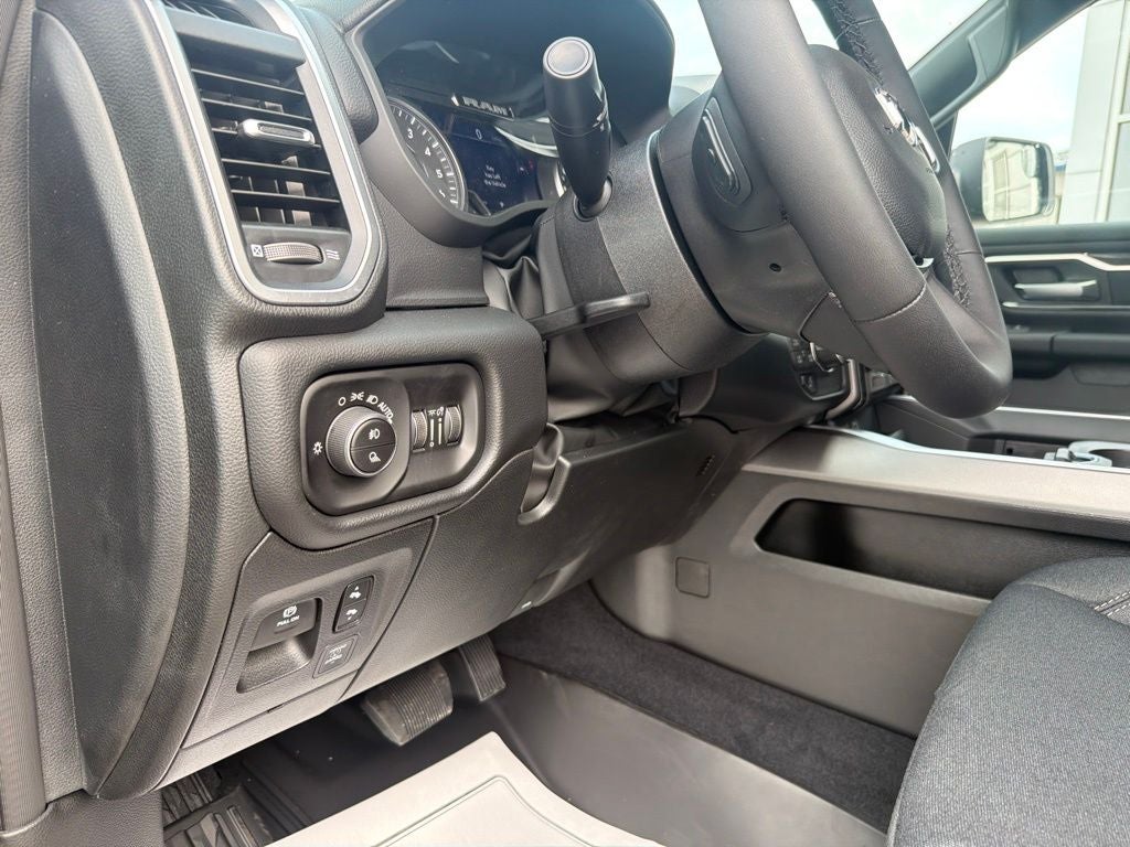 2026 RAM 1500 Big Horn Crew Cab 4x4 5'7' Box