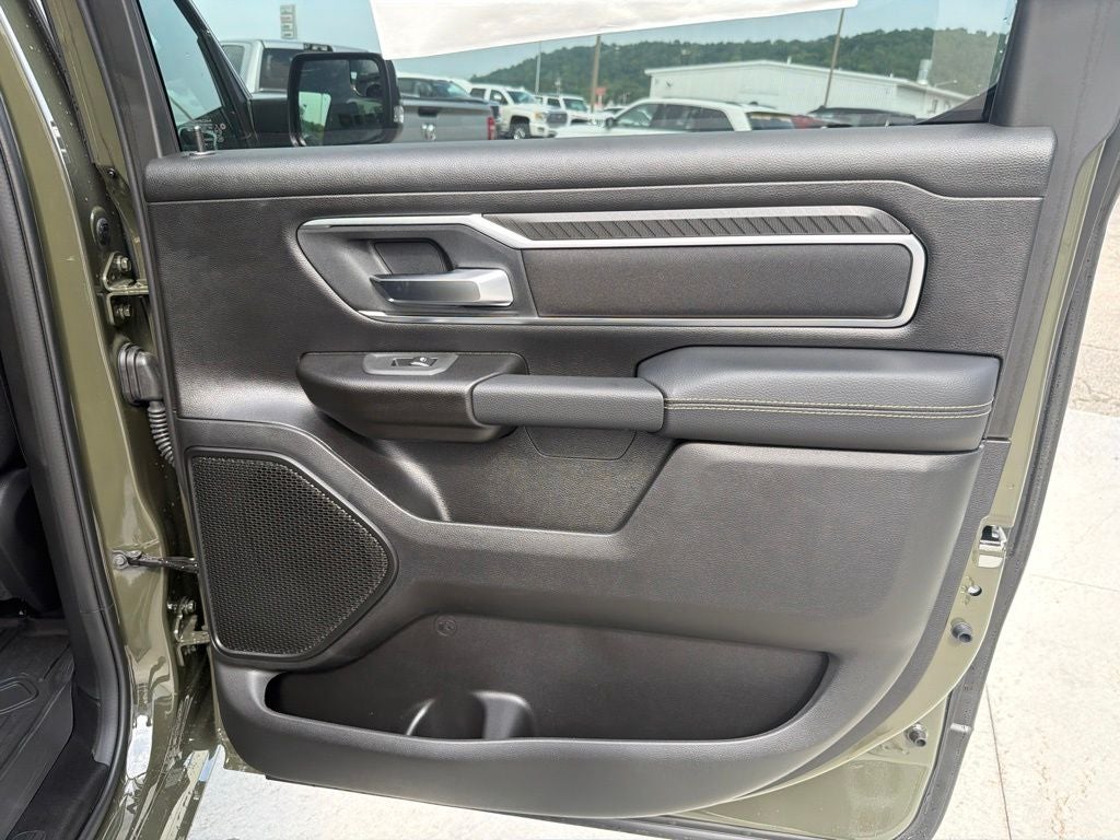 2026 RAM 1500 Big Horn Crew Cab 4x4 5'7' Box