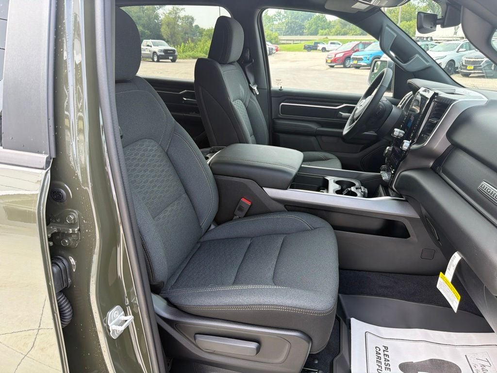 2026 RAM 1500 Big Horn Crew Cab 4x4 5'7' Box