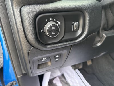 2021 RAM 1500 Big Horn Crew Cab 4x4 5'7' Box