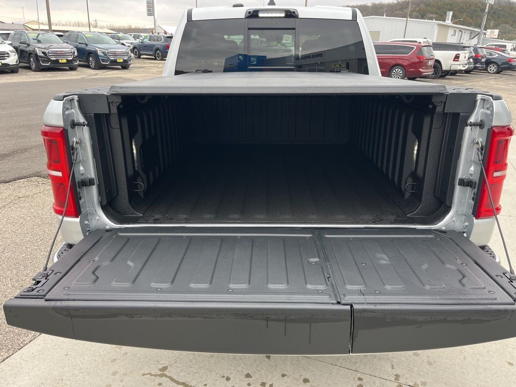 2026 RAM Ram 1500 RAM 1500 LIMITED CREW CAB 4X4 5'7' BOX