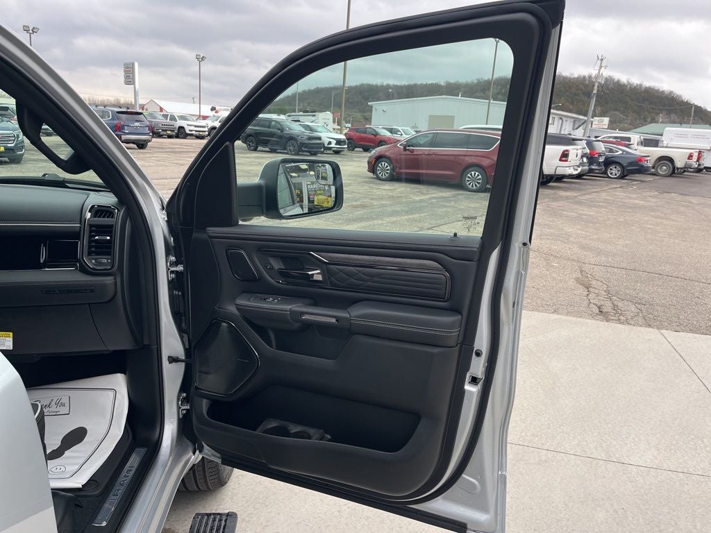 2026 RAM Ram 1500 RAM 1500 LIMITED CREW CAB 4X4 5'7' BOX