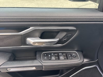 2022 RAM 1500 Laramie Crew Cab 4x4 5'7' Box