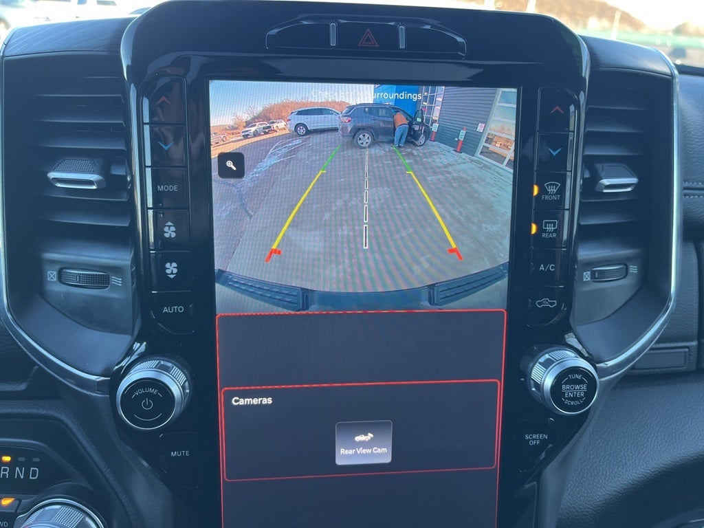 2024 RAM 1500 Laramie Crew Cab 4x4 5'7' Box