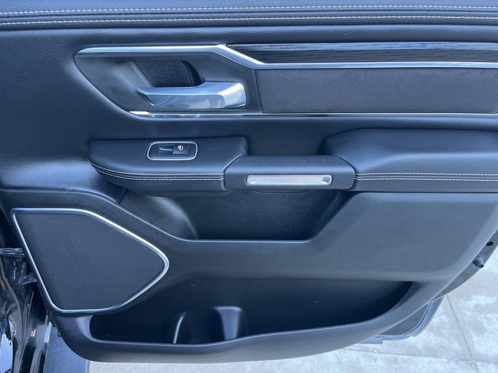 2024 RAM 1500 Laramie Crew Cab 4x4 5'7' Box