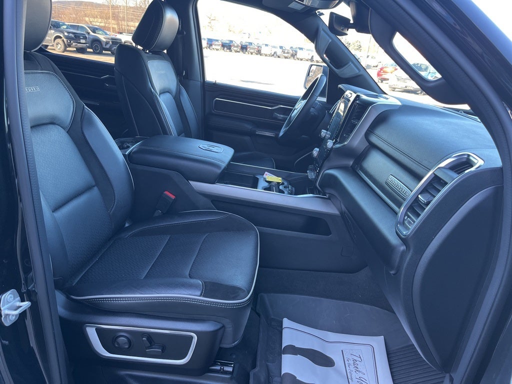 2024 RAM 1500 Laramie Crew Cab 4x4 5'7' Box