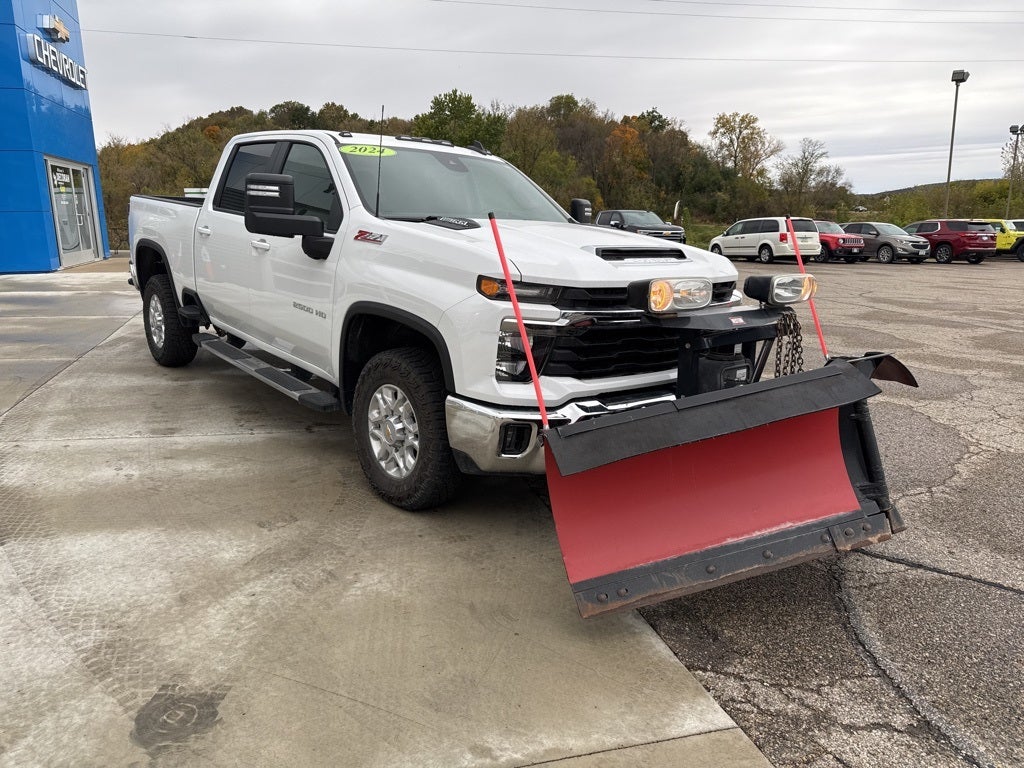 2024 Chevrolet Silverado 2500HD 4WD Crew Cab Standard Bed LT