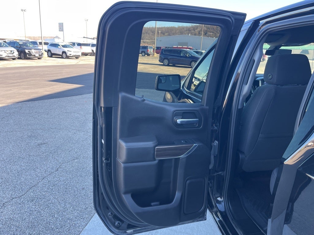 2021 Chevrolet Silverado 1500 4WD Double Cab Standard Bed RST