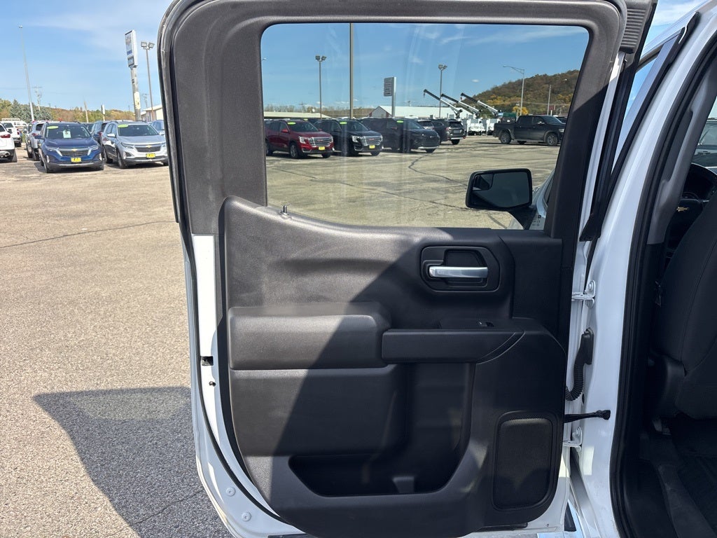 2021 Chevrolet Silverado 1500 4WD Crew Cab Short Bed LT