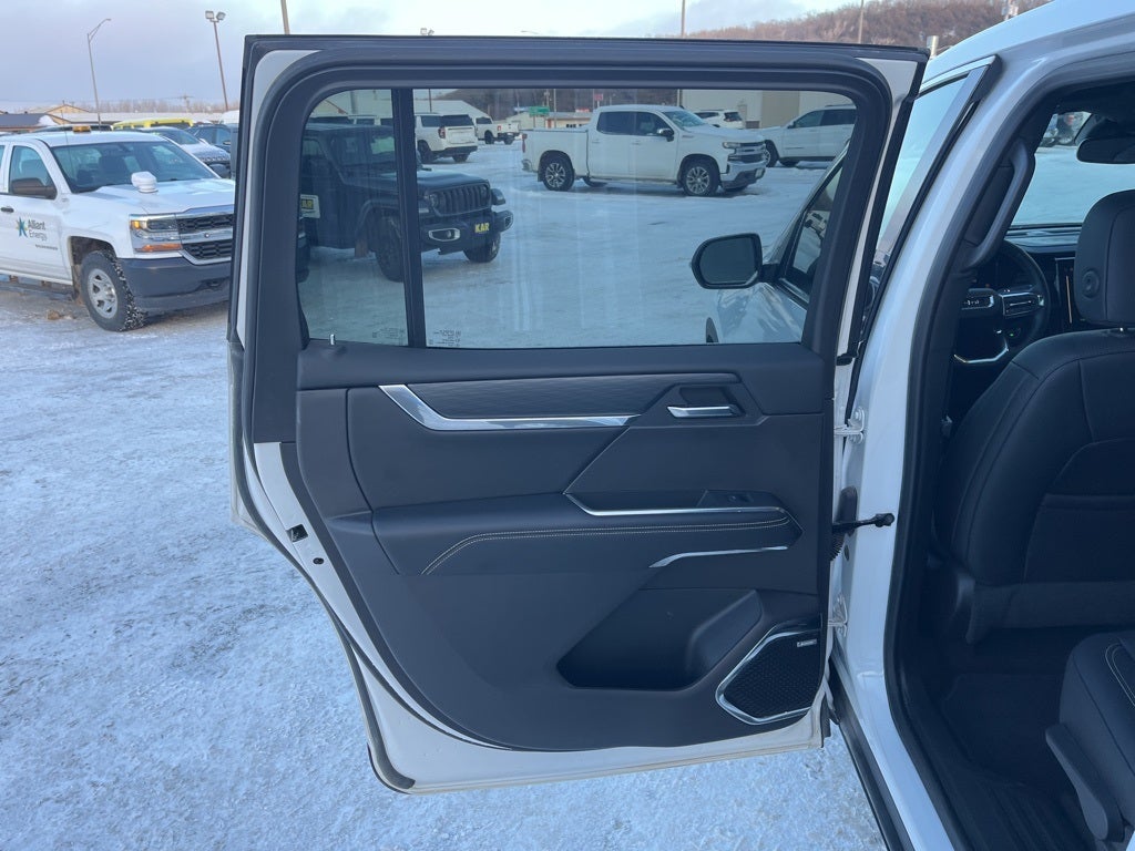 2025 GMC Acadia AWD Elevation