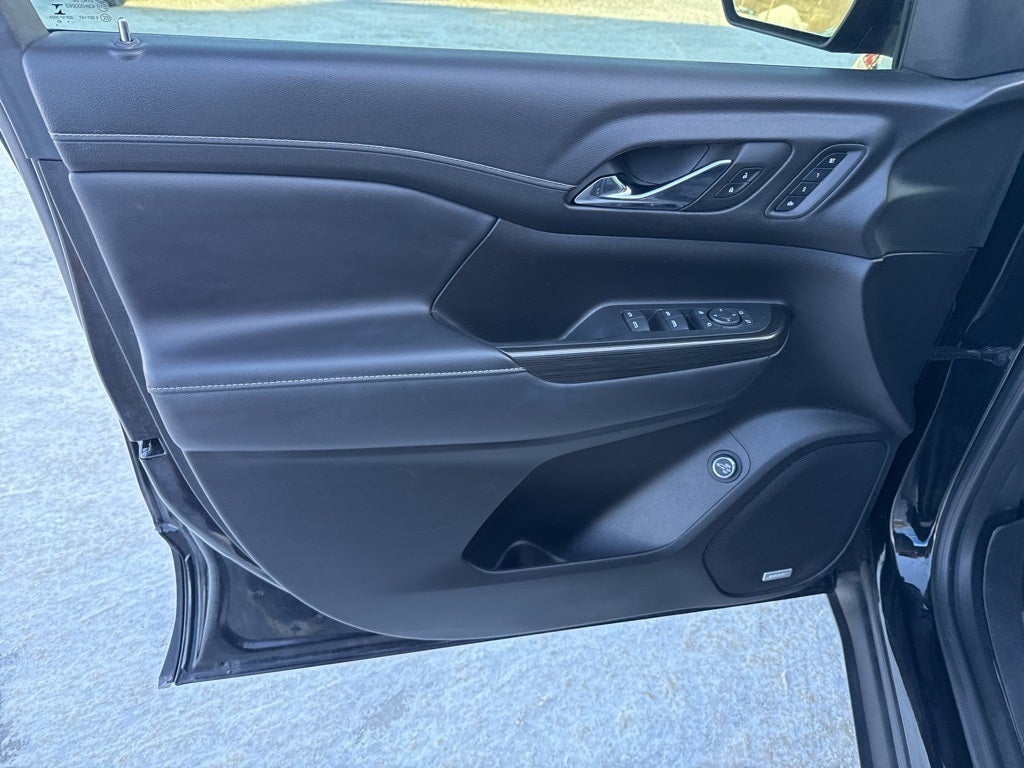 2023 GMC Acadia AWD SLT