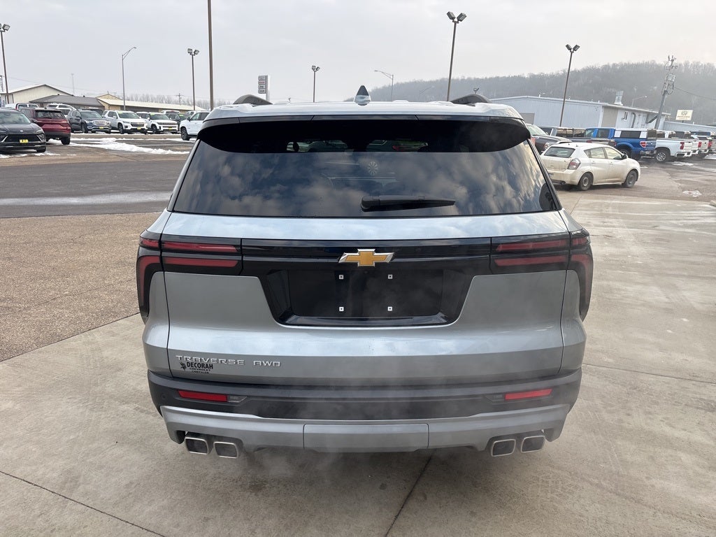 2025 Chevrolet Traverse AWD LT