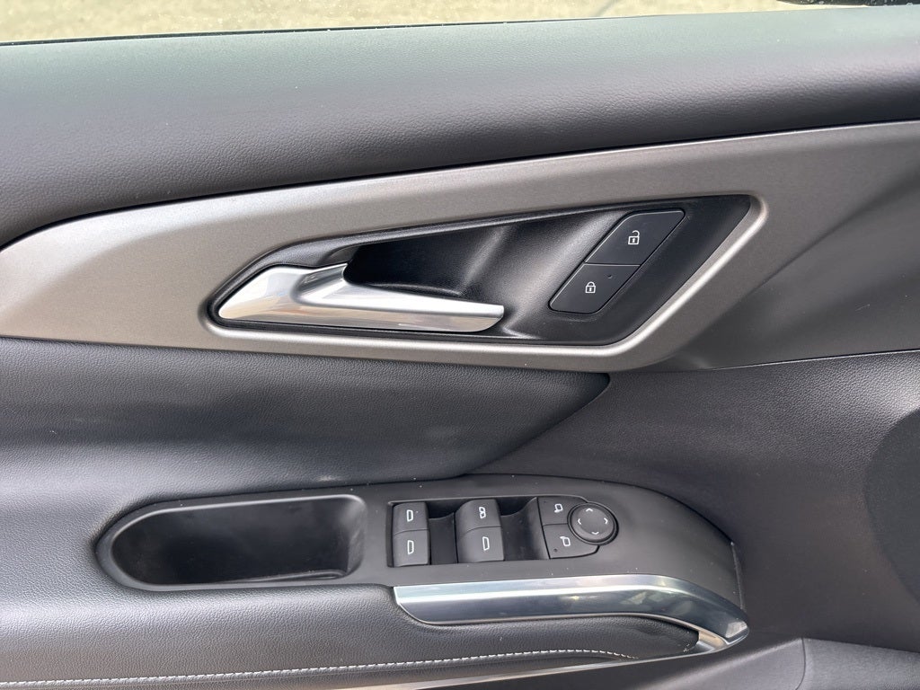 2025 Chevrolet Traverse AWD LT