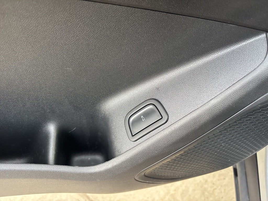 2025 Chevrolet Traverse AWD LT