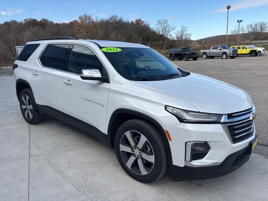 2022 Chevrolet Traverse AWD LT Leather