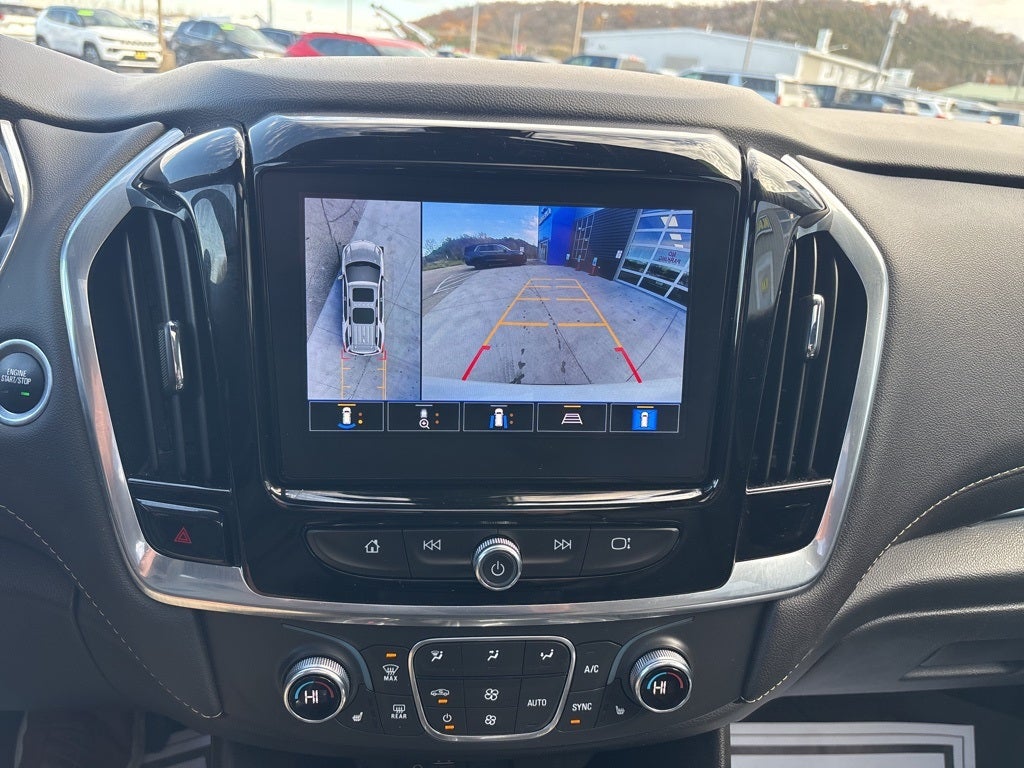 2022 Chevrolet Traverse AWD LT Leather