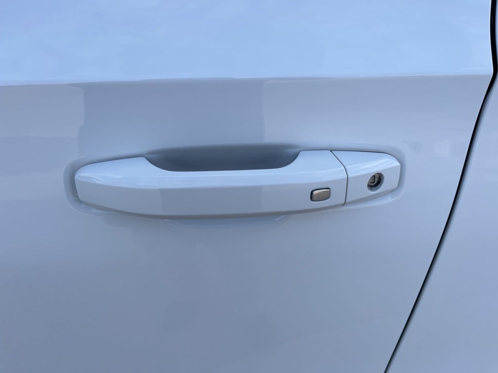 2023 Chevrolet Suburban 4WD RST