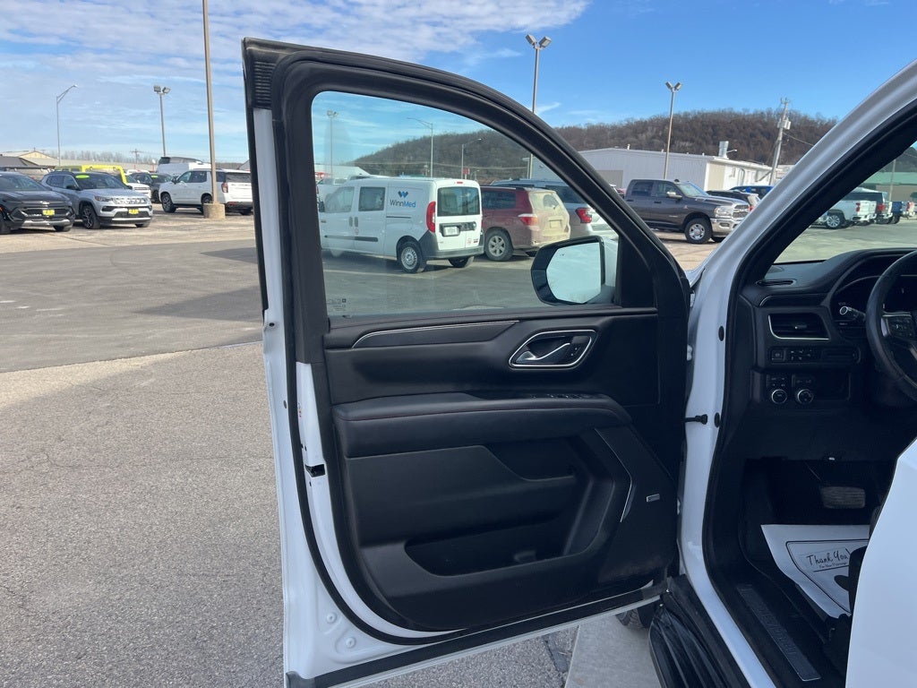 2023 Chevrolet Suburban 4WD RST