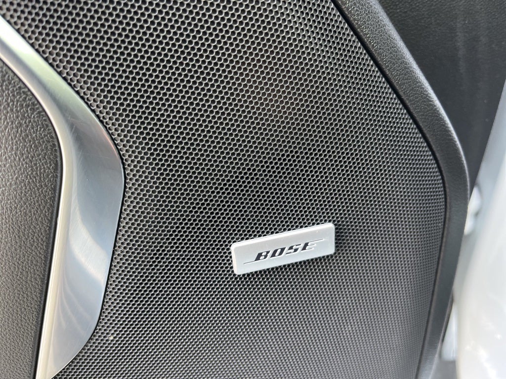 2023 Chevrolet Suburban 4WD RST