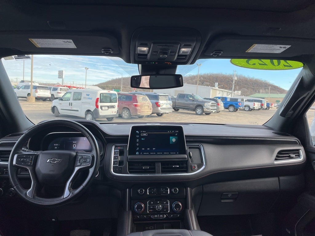 2023 Chevrolet Suburban 4WD RST