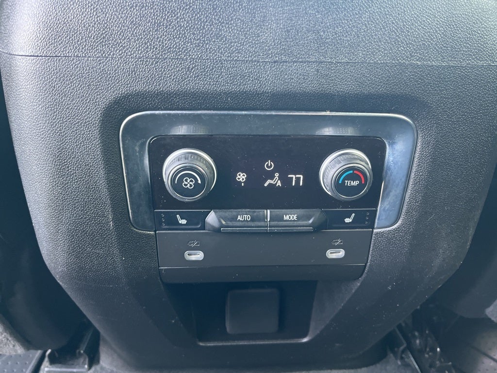 2023 Chevrolet Suburban 4WD RST