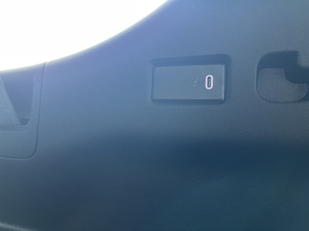 2023 Chevrolet Suburban 4WD RST