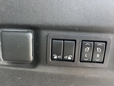 2023 Chevrolet Suburban 4WD RST