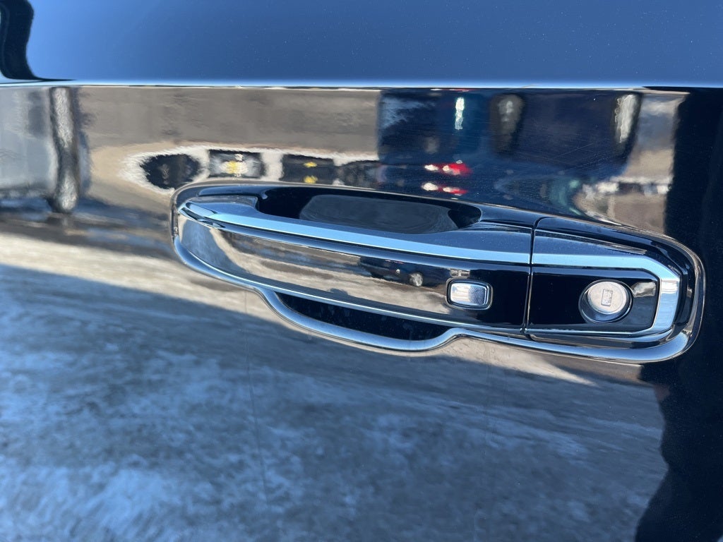 2023 Chevrolet Suburban 4WD High Country