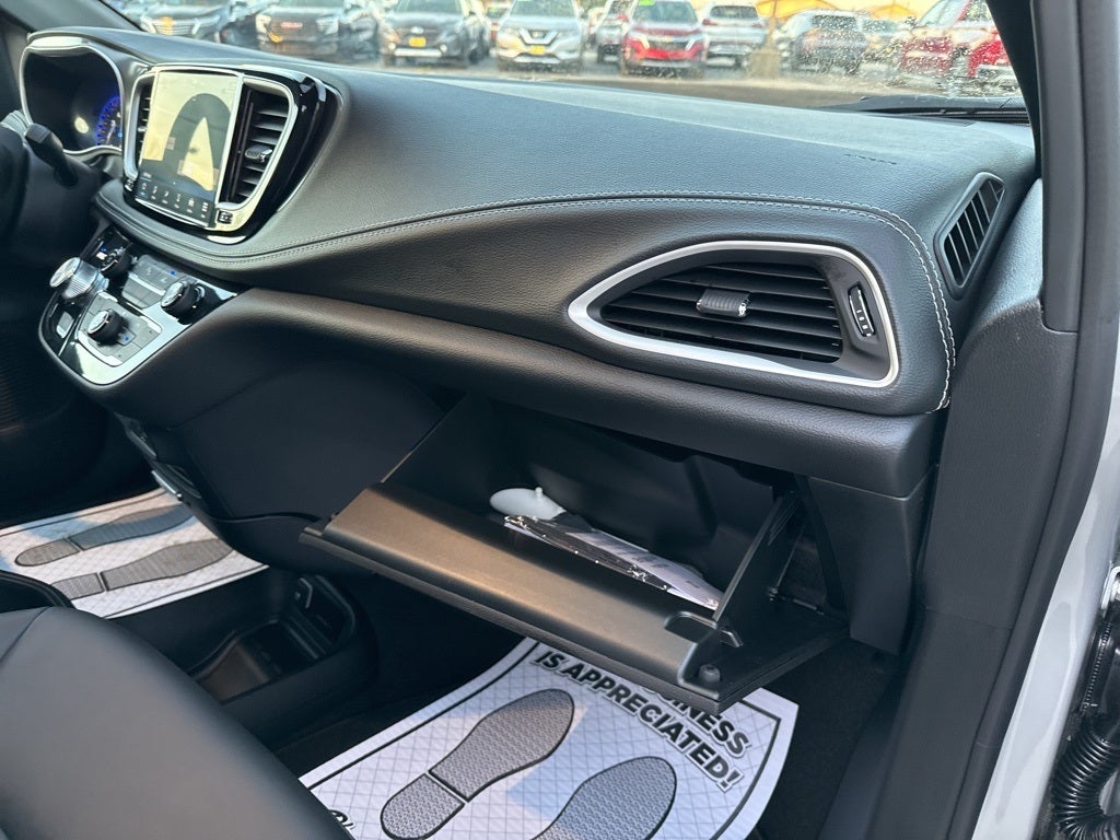 2026 Chrysler Pacifica PACIFICA SELECT