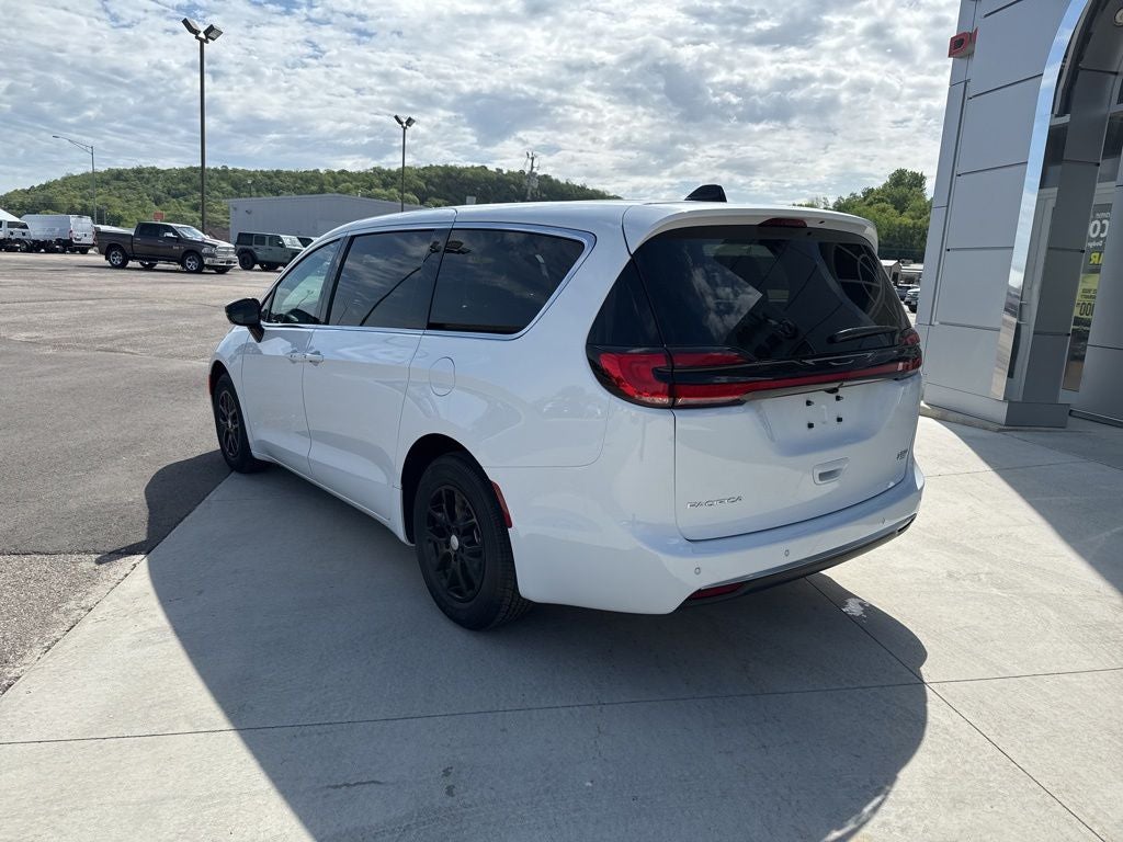 2027 Chrysler Pacifica PACIFICA SELECT
