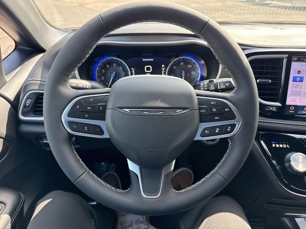 2027 Chrysler Pacifica PACIFICA SELECT