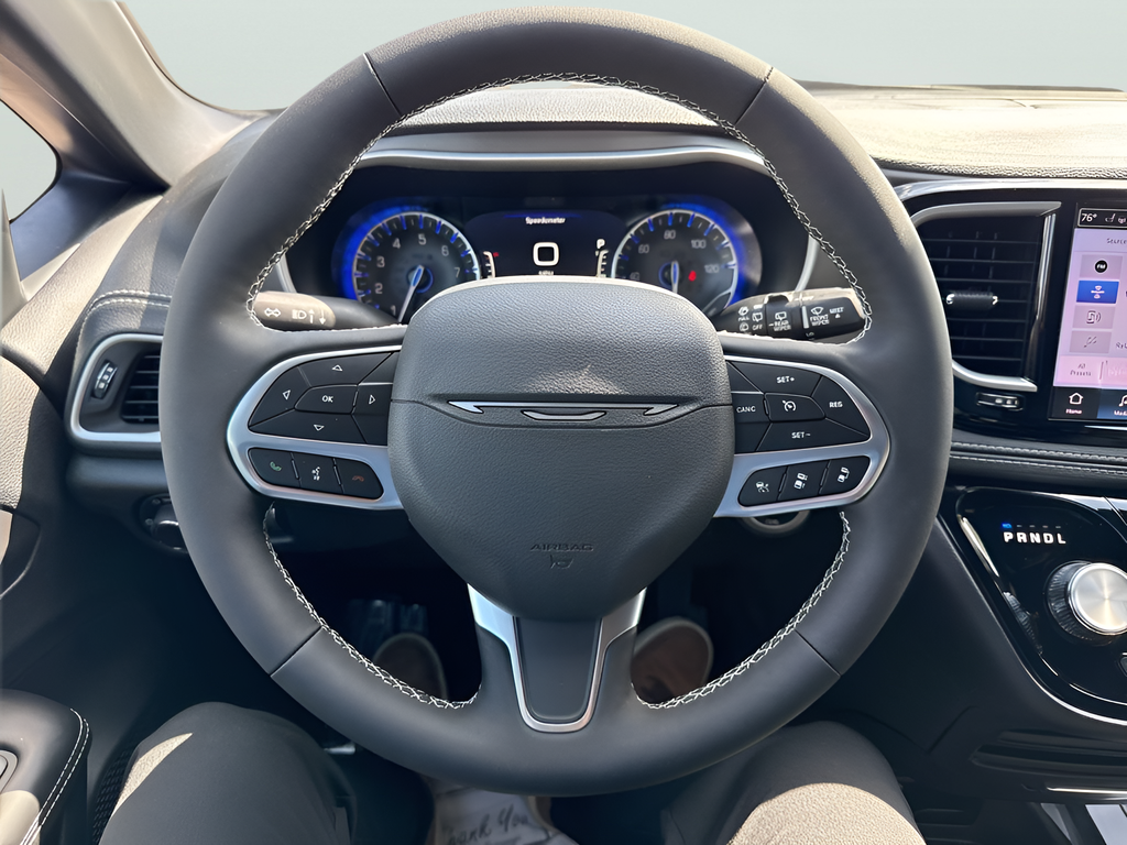 2027 Chrysler Pacifica PACIFICA SELECT