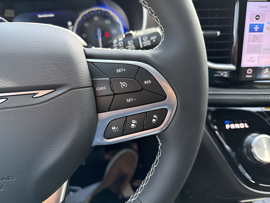 2027 Chrysler Pacifica PACIFICA SELECT