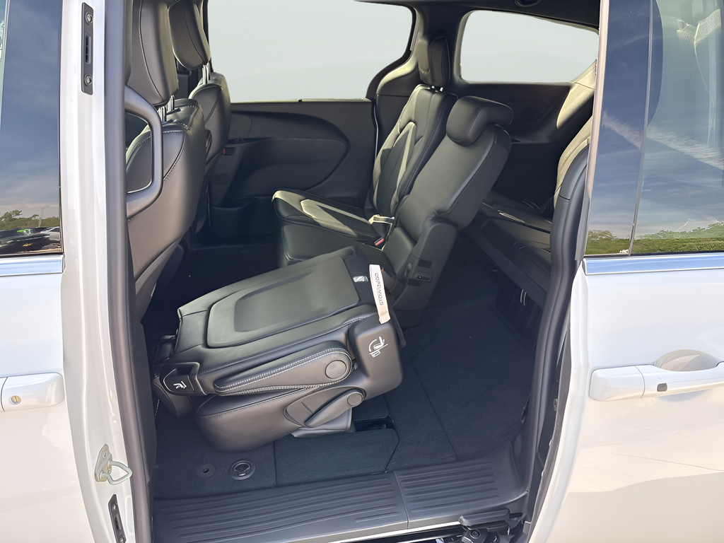 2027 Chrysler Pacifica PACIFICA SELECT