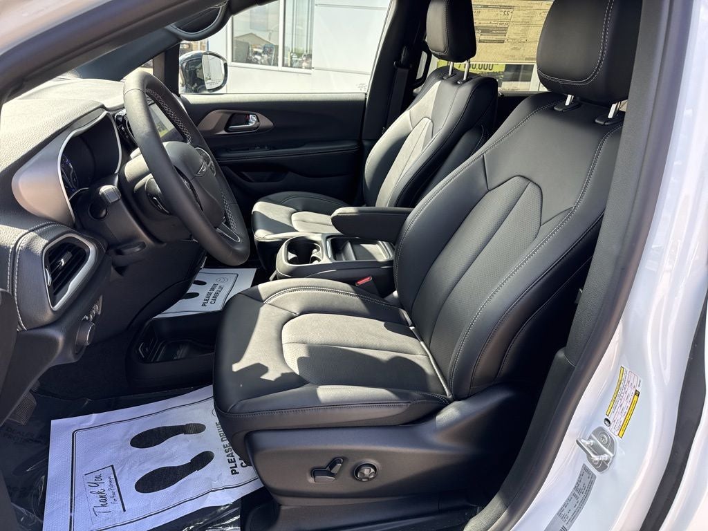 2027 Chrysler Pacifica PACIFICA SELECT