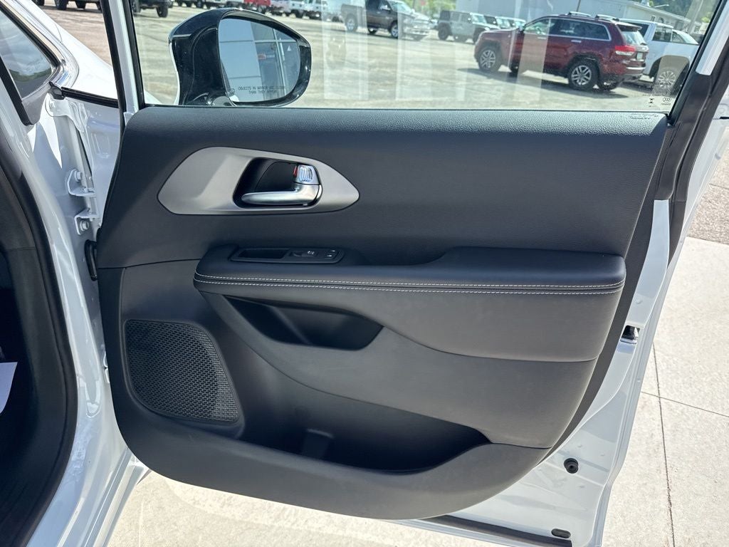 2027 Chrysler Pacifica PACIFICA SELECT