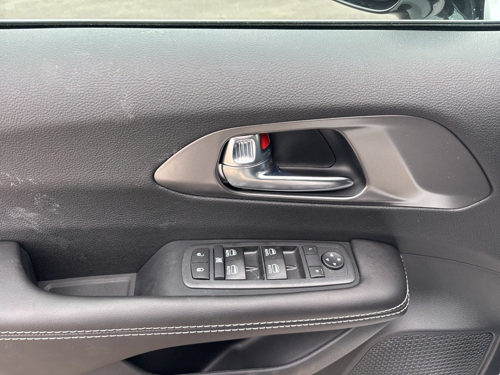 2026 Chrysler Voyager VOYAGER LX