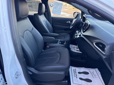 2026 Chrysler Voyager VOYAGER LX