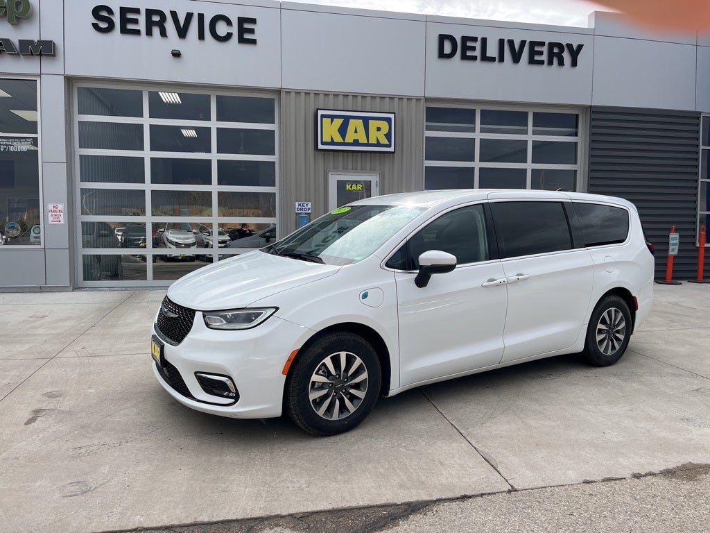 2023 Chrysler Pacifica Hybrid Touring L
