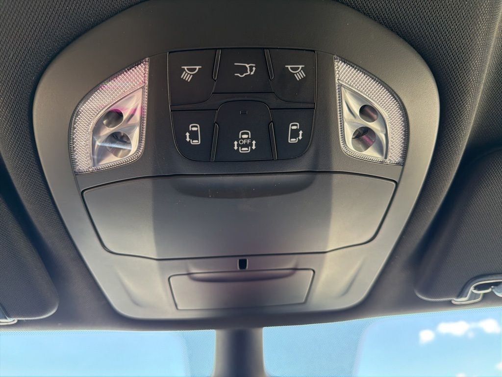 2027 Chrysler Pacifica PACIFICA SELECT AWD