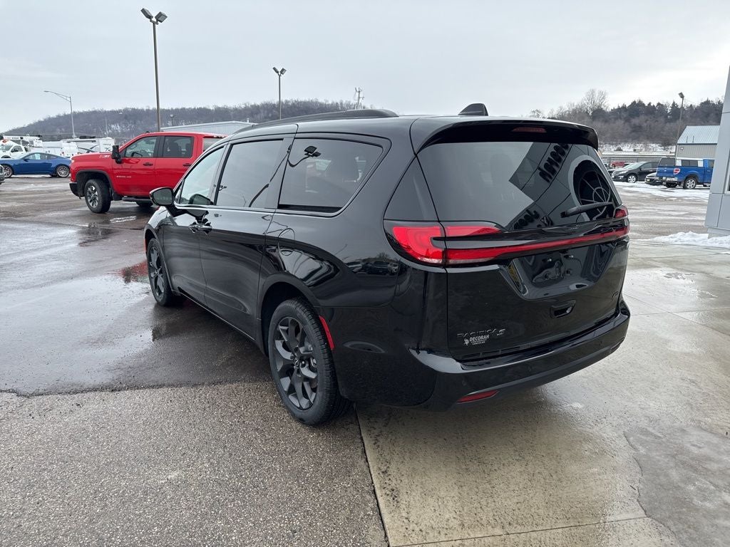 2026 Chrysler Pacifica PACIFICA SELECT AWD