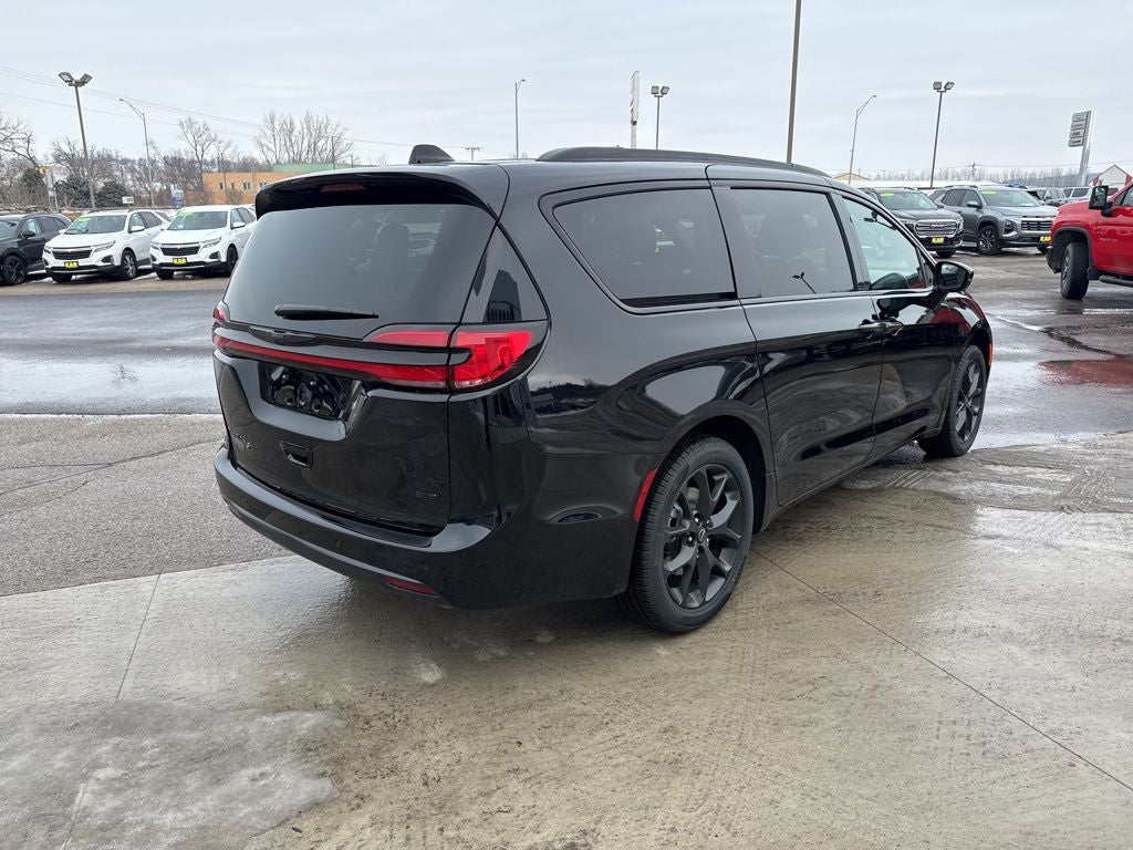 2026 Chrysler Pacifica PACIFICA SELECT AWD