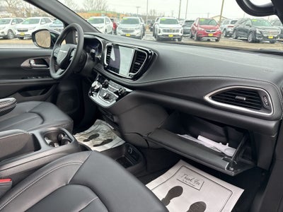 2026 Chrysler Pacifica PACIFICA SELECT AWD