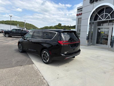 2027 Chrysler Pacifica PACIFICA LIMITED AWD
