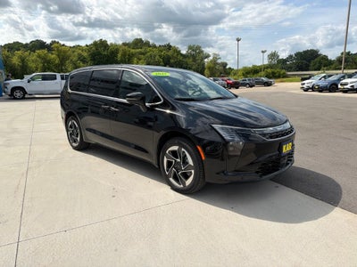 2027 Chrysler Pacifica PACIFICA LIMITED AWD