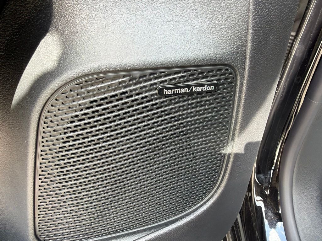 2027 Chrysler Pacifica PACIFICA LIMITED AWD