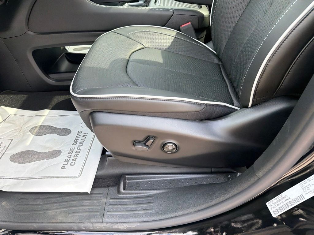 2027 Chrysler Pacifica PACIFICA LIMITED AWD