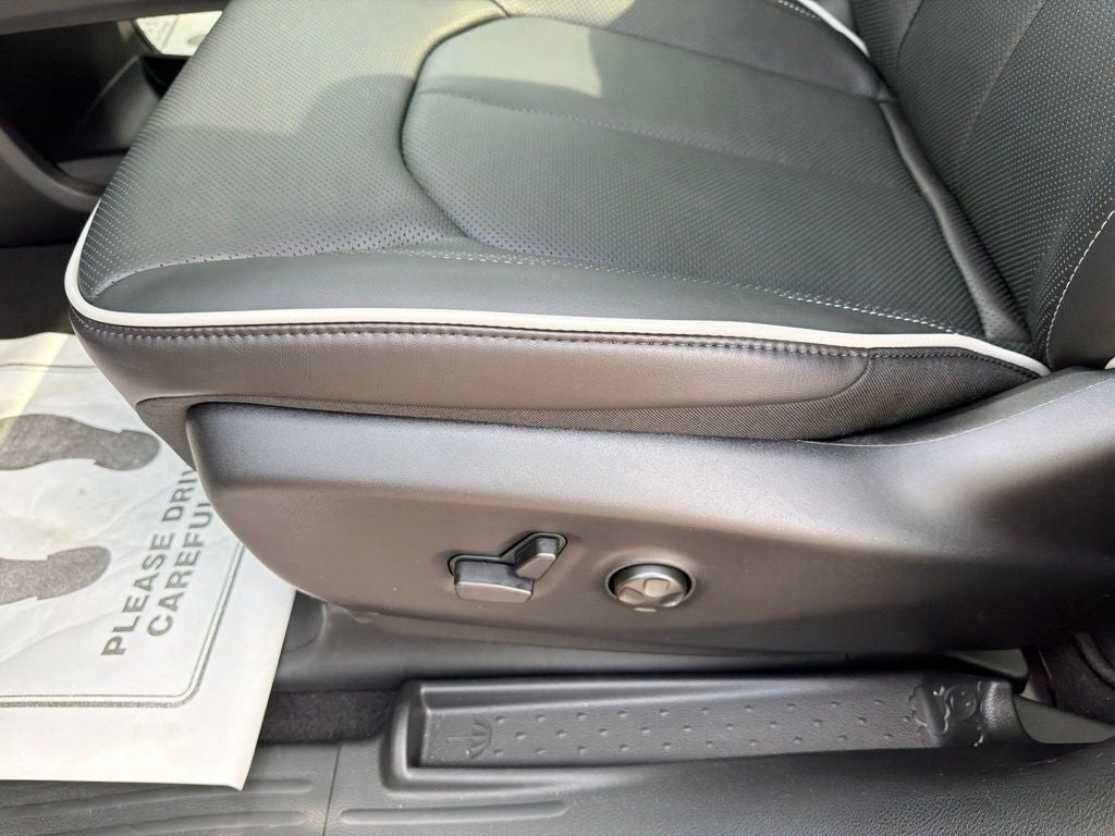 2027 Chrysler Pacifica PACIFICA LIMITED AWD