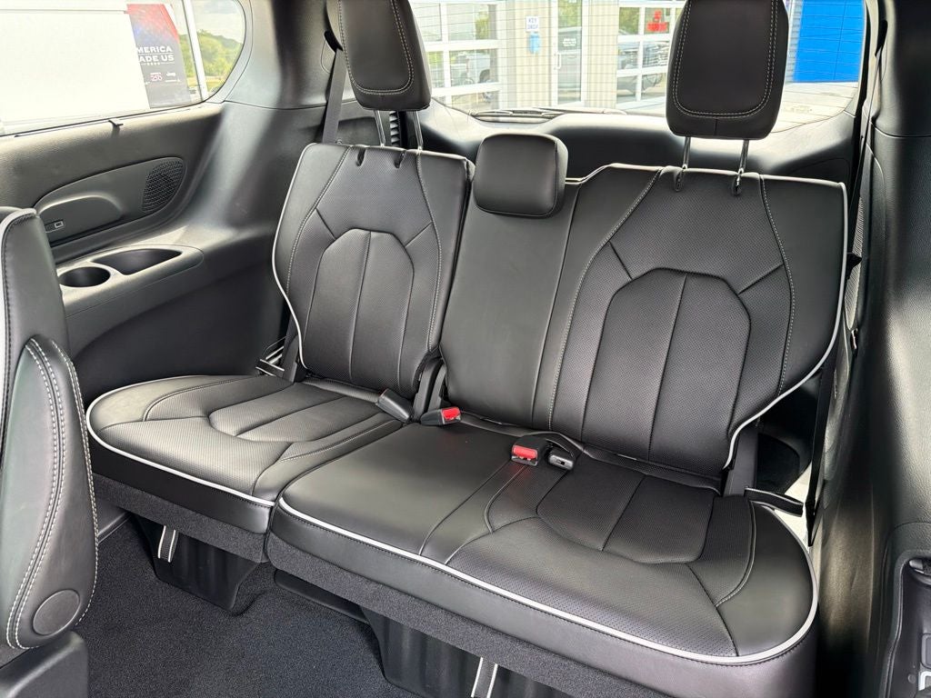 2027 Chrysler Pacifica PACIFICA LIMITED AWD